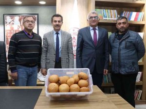 Sivas’ta Meslek Lisesi Öğrencileri Ekmek Üretimine Başladı