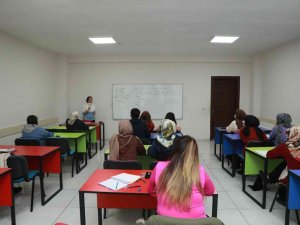 Gençler, Kaymek’in Hazırlık Kurslarından Memnun