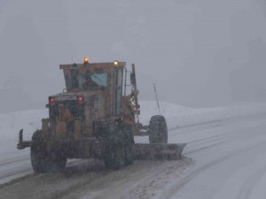 Yüksek Kesimler Kardan Beyaza Büründü