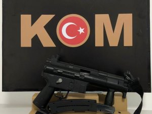Mezarlıktan Uzun Namlulu Silah Çıktı