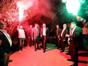 Erzurumlulardan Başkan Sandal’a Meşaleli Karşılama