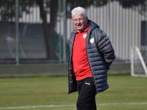 İ̇smail Ertekin: "Hakemler Bütün Hataları Bize Yapıyor”"