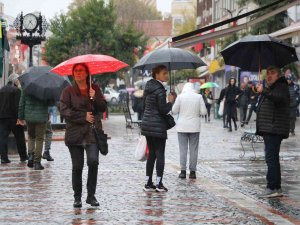 Edirne’de Haftalar Sonra Yağmur Yağışı Başladı