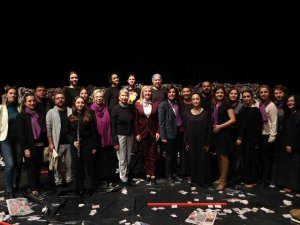 ’Kadın Hikayeleri’ İle Şiddete Dikkat Çektiler