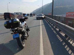 Samsun’da Otomobil Viyadük Korkuluklarına Çarptı: 1 Yaralı