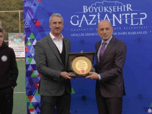 Jübile Yapacak Cüneyt Çakır’a Gaziantep’te Plaket