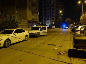 Komşuların Gürültü Kavgasında Kan Aktı: 1’i Ağır 3 Yaralı