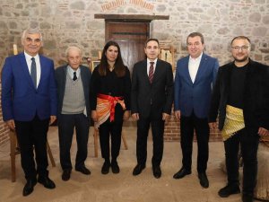 Peştemal Kuşandılar, Parşömen Ustalığına Yükseldiler