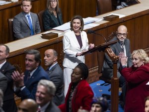 Abd Temsilciler Meclisi Başkanı Pelosi: "Abd Demokrasisi Görkemli Ama Kırılgandır”