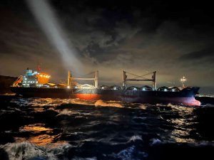 Sudan’dan İ̇stanbul’a İlerleyen Gemi Balıkçı Adası Açıklarında Karaya Oturdu