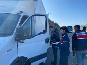 Bilecik’te 221 Araçtaki 421 Kişi Sorgulandı