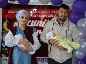 Diyarbakır’da İkiz Prematüre Bebekler Hastaneden ’Mezun’ Oldu