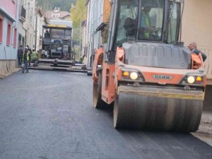Yunus Emre Mahallesi’nde Asfalt Çalışması