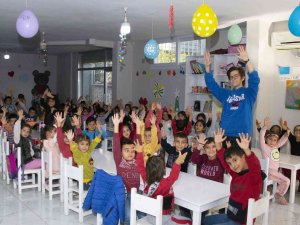 Çocuklara Eğitici Ve Öğretici Etkinlik