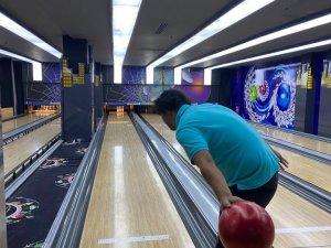 Önce Piknik Sonra Bowling