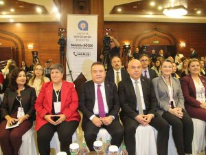Antalya Büyükşehir Belediye Başkanı Böcek: "2 Bin 602 Kadın Çalışanımızla, Kadın Erkek Ayrımı Yapmadan Hizmet Ediyoruz"
