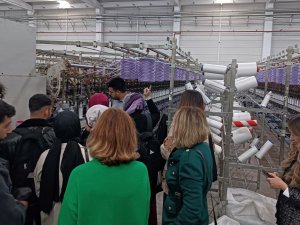 Öğrenciler Triko Tasarımını Yerinde İnceledi