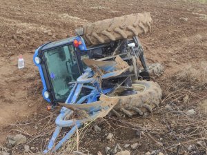 Elazığ’da Traktör Devrildi: 1 Yaralı