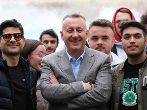 Şehrin Kalbinde Yürüdüler