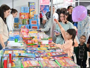 Kitap Şöleni Coşkuyla Başladı