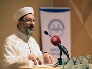 Diyanet İ̇şleri Başkanı Erbaş: “Hurafelerle, Aşırılıklarla Toplumun Zihni Bozulmaya Çalışılıyor"