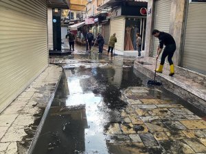 İ̇zmir’de Esnafın Yağmur Çilesi