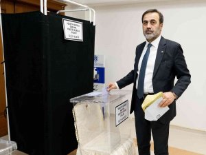 Kto’da Başkan Selçuk Öztürk Güven Tazeledi