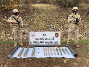Mardin’de Arazide Terör Örgütüne Ait 11 Adet Roket Mühimmatı Ele Geçirildi