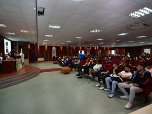 Adü’de Hayvan Hakları İle İlgili Panel Düzenlendi