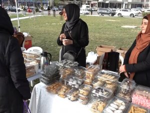Kütahya’da Üreten Kadınlar Stant Açarak Ürünlerini Satışa Sundu
