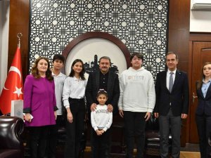 Balıkesir Valisi Hasan Şıldak, Çocuk Hakları Komitesini Kabul Etti
