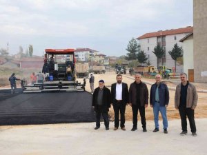 Başkan Üçok: “Bu Sezon 50 Kilometre Sıcak Asfalt Yaptık”