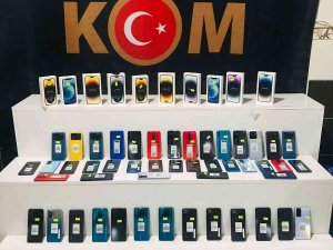 Hatay’da 75 Kaçak Telefon Ele Geçirildi