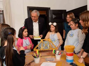 Başkan Bakkalcıoğlu “Geleceğe Köprü İ̇nşa Ediyoruz” Adlı Stem Atölyesine Konuk Oldu