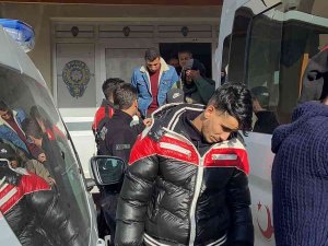 Gelibolu’da Polis Kimlik Ve Pasaportu Bulunmayan 9 Filistin Uyruklu Kaçak Göçmen Yakaladı