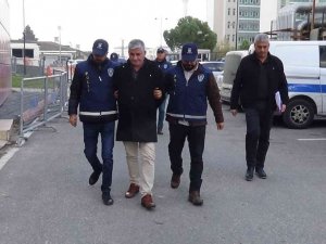 Sokak Ortasında Eşini Öldüren Eski Polis Tutuklandı