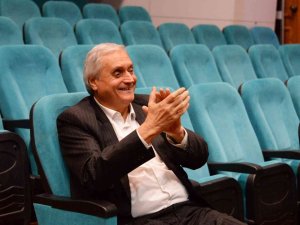 Başkan Bakkalcıoğlu Gençlik Tiyatrosu’nun Çalışmalarına Katıldı