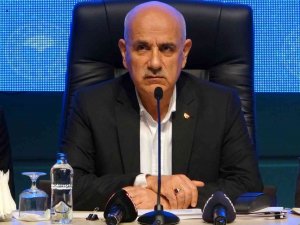 Bakan Kirişci: “Raflarda Herhangi Bir Ürünün Yokluğu Söz Konusu Değil”