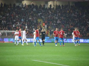 Hazırlık Maçı: Türkiye: 0 - Çekya: 0 (Maç Devam Ediyor)