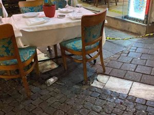 Fatih’te İki İş Yeri Çalışanları Arasında Silahlı Kavga: 1 Yaralı