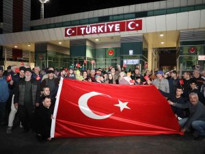 Dışişleri Bakanı Çavuşoğlu: “Ukrayna’da Mahsur Kalan Ve Girişimlerimiz Üzerine Rusya Ve Gürcistan Üzerinden Ülkemize Getirdiğimiz 88 Ahıskalı Kardeşimiz; Vatanınıza Hoş Geldiniz”