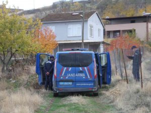 Bu Kadarına Da Pes Dedirten Hırsızlık: Kamyonla Köye Gelen Hırsızlar 15 Evi Talan Etti