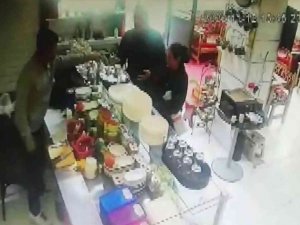 Pendik’te Tırnakçılar 16 Yaşındaki Gence Yakalandı