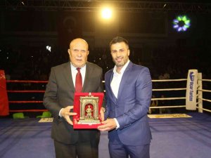 Dünya Şampiyonu Milli Sporcu Şipal Boksa Veda Etti