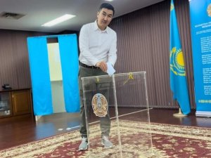 Kazakistan’da Halk Erken Cumhurbaşkanlığı Seçimi İçin Sandık Başında