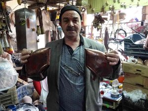 Sürüler İçin Tongurdak Ve Çan Yapıp Ülke Geneline Gönderiyor