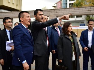 Bakan Kurum: “Başkentimizi Tarihi Samanpazarı Meydanı’na Yeniden Kavuşturacak Adımları Atıyoruz”