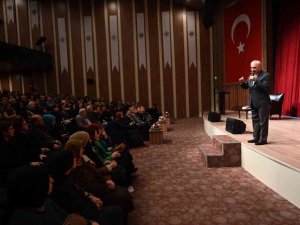 Prof. Dr. Nurullah Genç, Biga’da Konferans Verdi