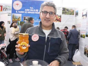 Ağrı’nın Tescilli Geven Balı Ve Diyadin Domatesi Damaklarda İz Bıraktı