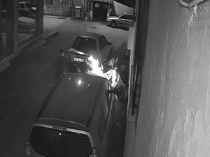 Tartıştığı Arkadaşının Motosikletini Kundakladı